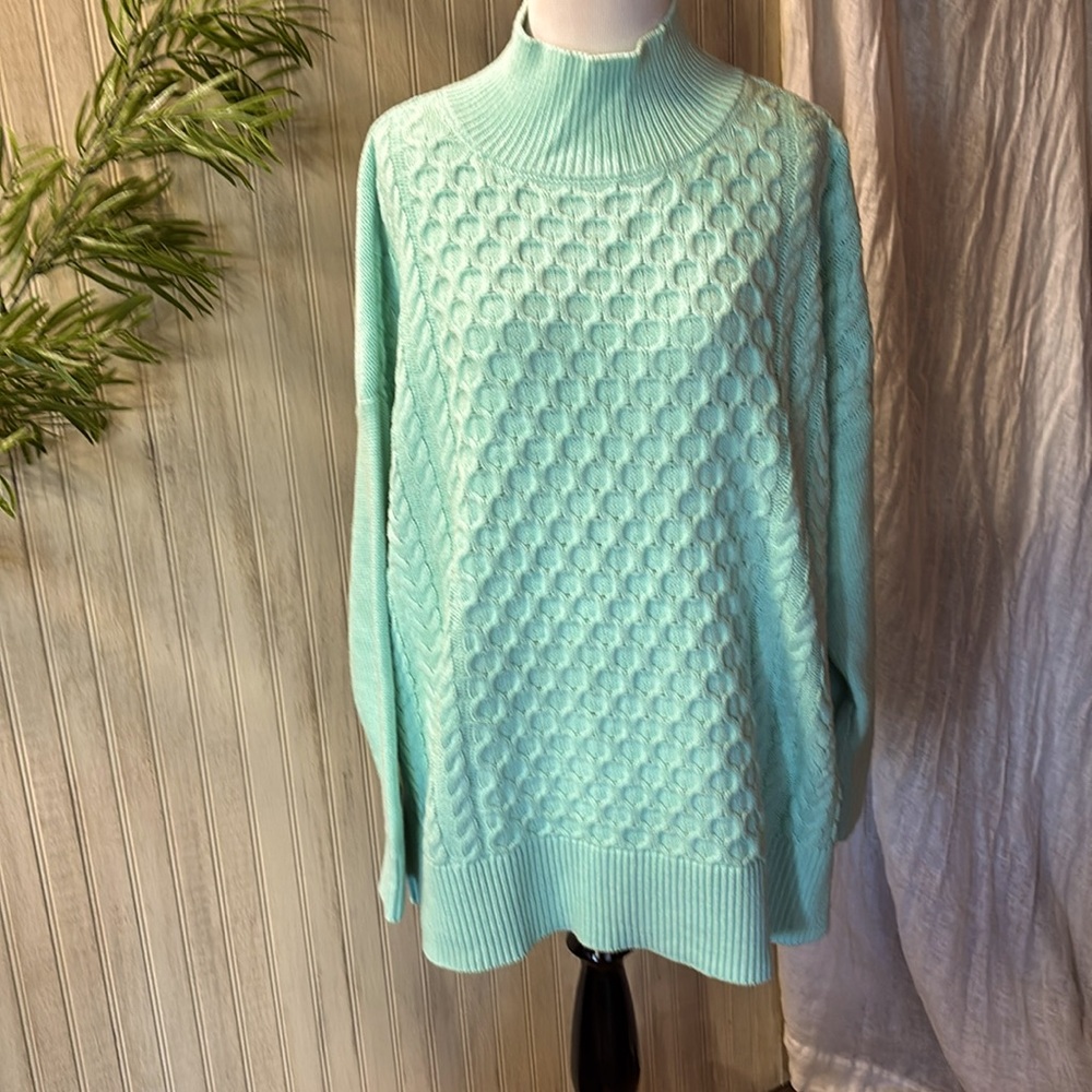 Crown & Ivy Mint Green Mock Neck Cable Knit Pullover Sweater, EUC, size Large